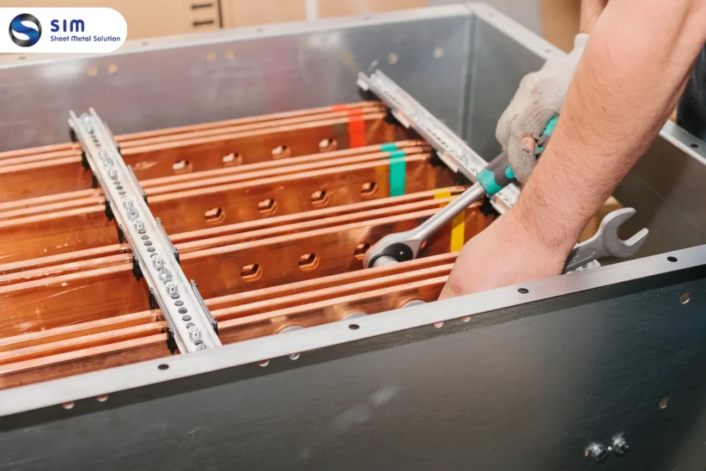 4 ข้อดีของการเลือกใช้ Busbar แทนการเดินสายไฟแบบดั้งเดิม